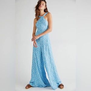 NWOT FREE PEOPLE ARLO BLUE FLORAL JUMPSUIT